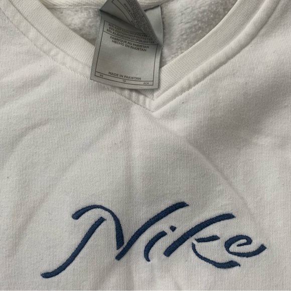 Vintage Nike white pullover sweatshirt - Picture 2 of 4